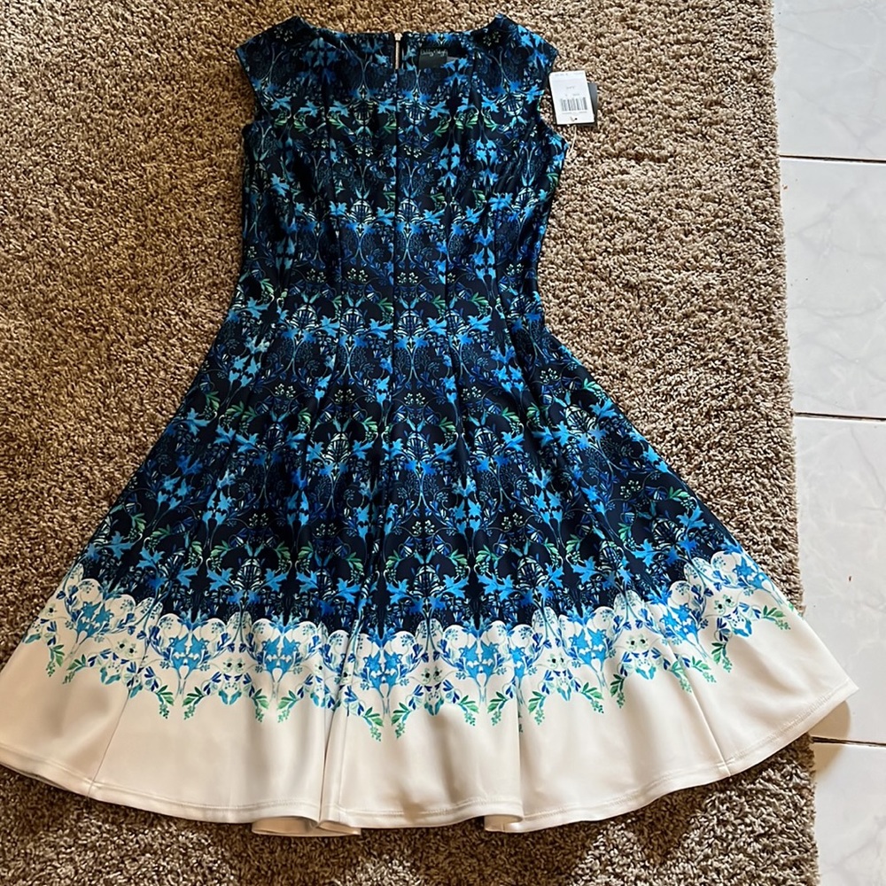 Gabby Skye Blue and Cream Floral Dress
